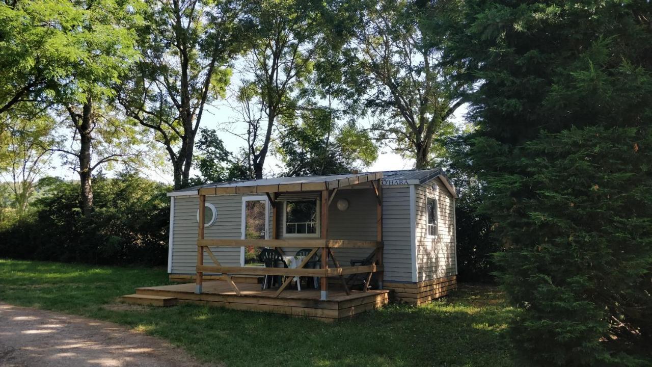 Camping Au Tour De L'Aveyron LʼHospitalet-du-Larzac Esterno foto
