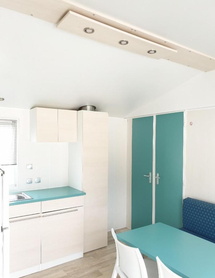 Camping Au Tour De L'Aveyron LʼHospitalet-du-Larzac Esterno foto