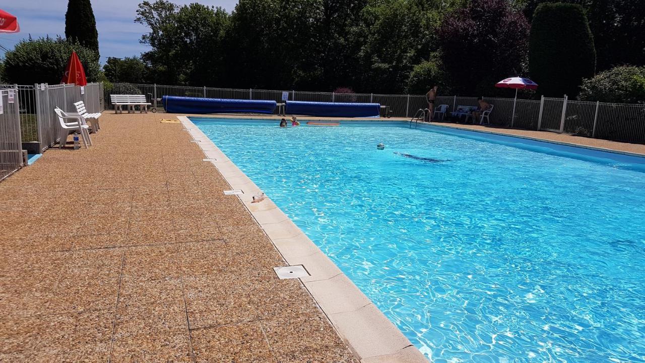 Camping Au Tour De L'Aveyron LʼHospitalet-du-Larzac Esterno foto